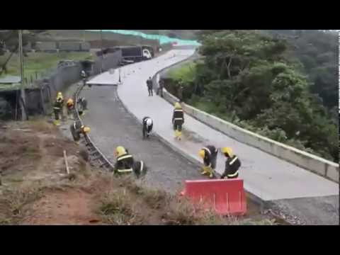 Ejército Nacional haciendo vías de prosperidad desde Barbacoas Nariño fuerza aerea uruguaya crash