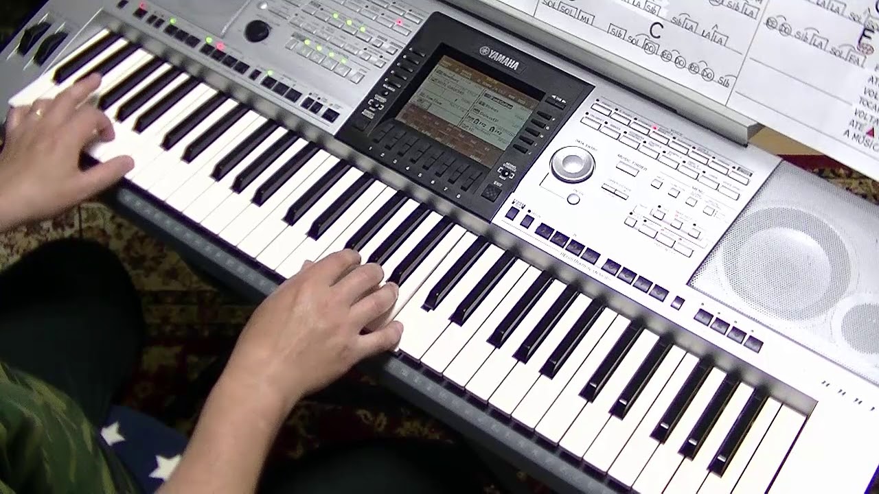 CHORA CAROLINA - ROBERTO LEAL