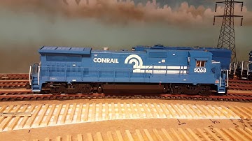 Atlas O Dash 8-40B W/LokSound Select L Full Throttle Sound