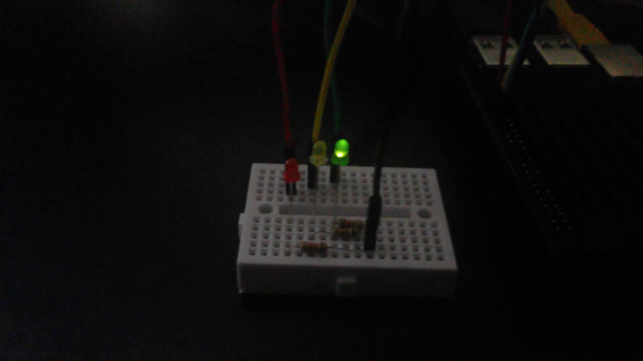 Raspberry Pi LED Traffic lights example - YouTube