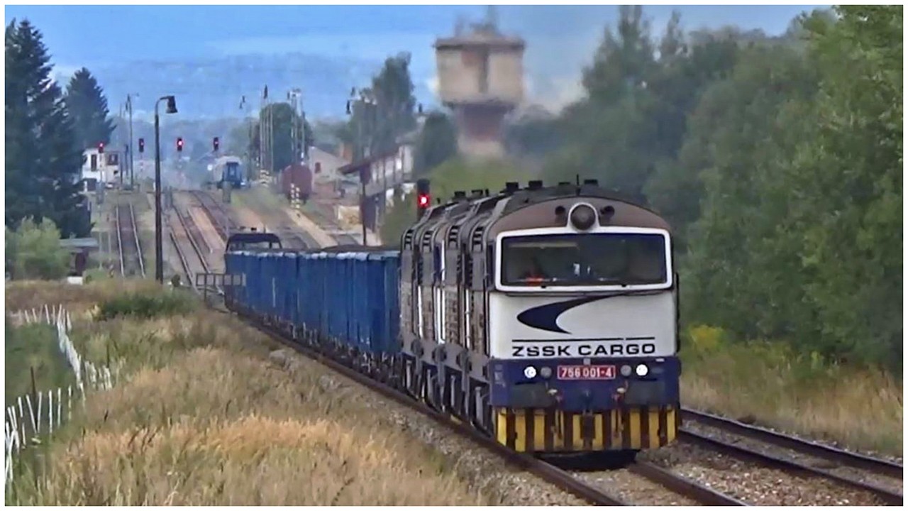 4 Okuliarniky v čele ťažkého uhoľného vlaku #train #vlaky #railway #heavytrain