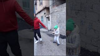 Yağmur Yağdiğinda Bi̇zde Böyle