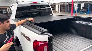 F250 Super Duty King Ranch Tremor RetraxPRO XR Tonneau Cover Toolbox