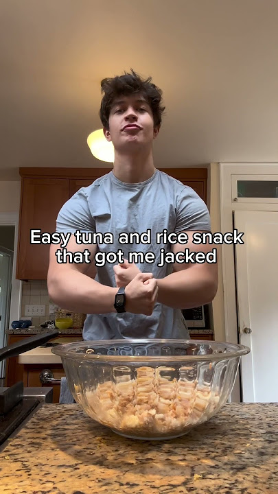 Easy Tuna And Rice Snack #fitnessshorts #bulk #bodybuilding #gym #gymlife #fitness #tuna #creatine