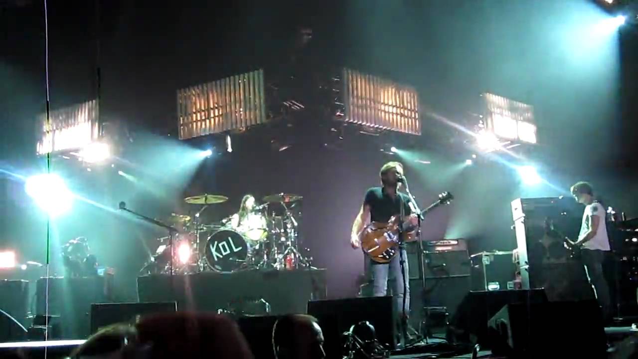 CrawlKings of leon LIVE in New York 9/14/09 YouTube