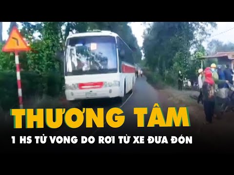 Video Xe chở 30 học sinh không đóng cửa, một em bị rơi xuống... - youtube