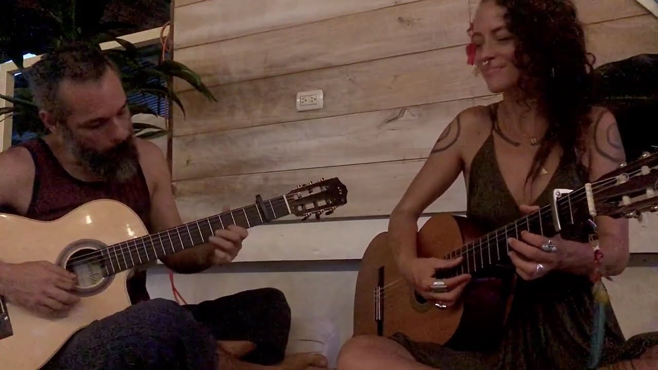 Leah Song & Camilo Poltronieri - Deja Me (Acoustic)