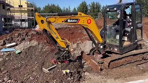 CATSU tiltrotator T06 with grading beam