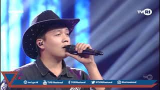 Dirly Dave Menyanyikan Lagu