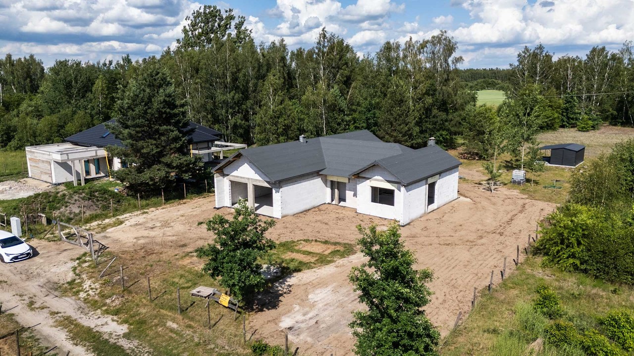 A single-story house on a large plot with an interesting layout of rooms - House - Sale - Radomski, Jedlińsk / Nowe Zawady