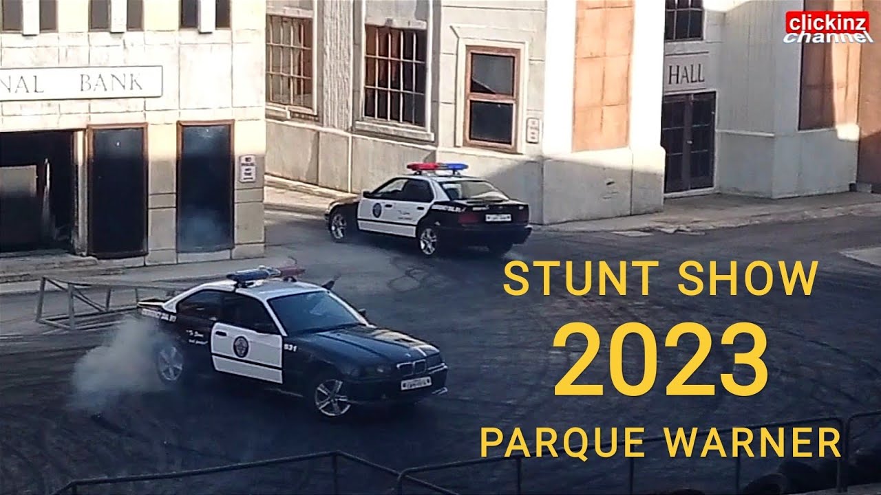 Stunt Show COMPLETO Especialistas Cine, Coches y Motos Loca Academia de Policía PARQUE WARNER Madrid