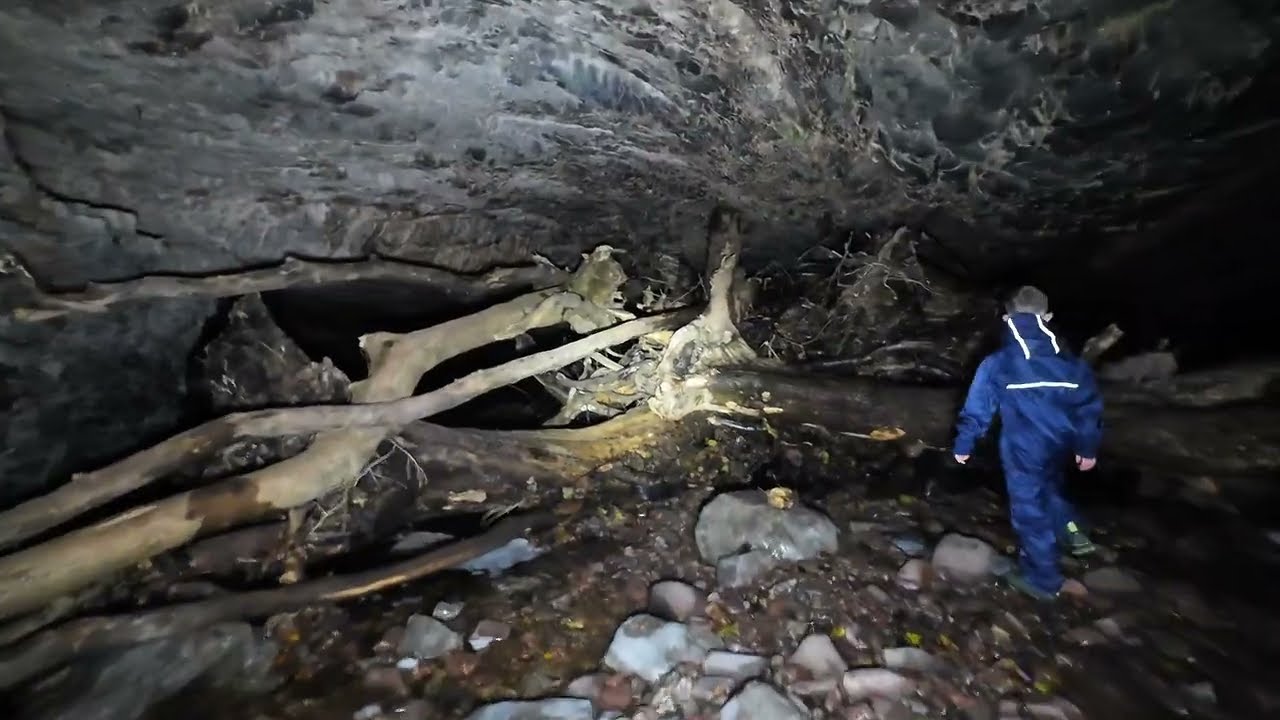 Porth yr ogof cave . South Wales . Part 1