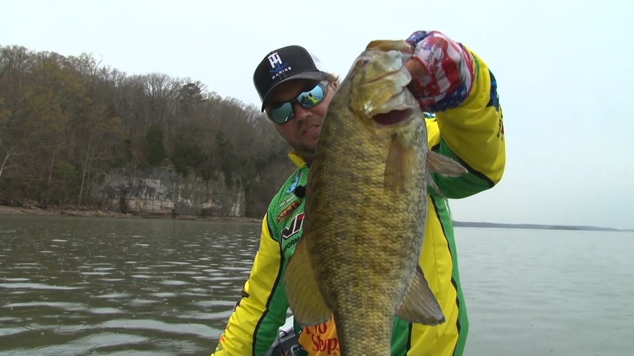 Long Island Kayak Angler: Big Pre-Spawn Smallmouths in Westchester