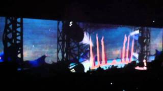 Roger Waters - The Wall Live - Waiting For The Worms - San Jose - Dec 7 2010 - HD