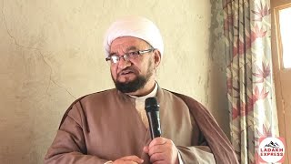 Sheikh Hussain Silmo addresses the public gathering at Silmo