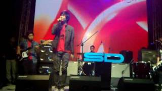 DELIVERY BOYS BY SOMEDAYDREAM @ Channel V Red Revolution Music Fest 2012