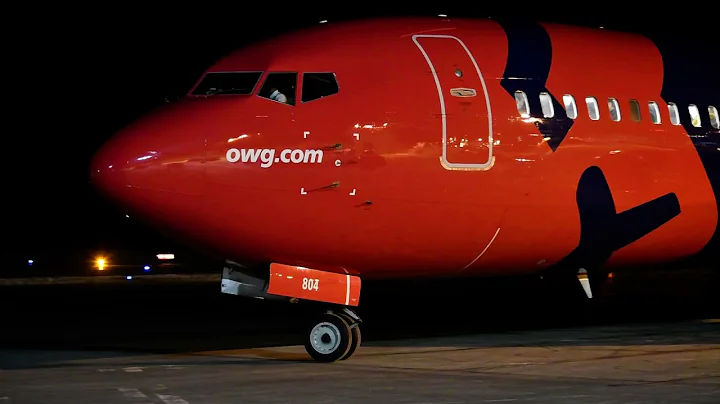 Nolinor (OWG) | Boeing 737-400 taxiing | C-GGWX | Val-d'Or (CYVO)