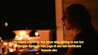 Ashley Marina - Talking to the Moon Lyrics (Lirik) | Terjemahan Indonesia