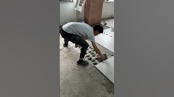 How to level the cement mixture before installing ceramic tiles. #shorts