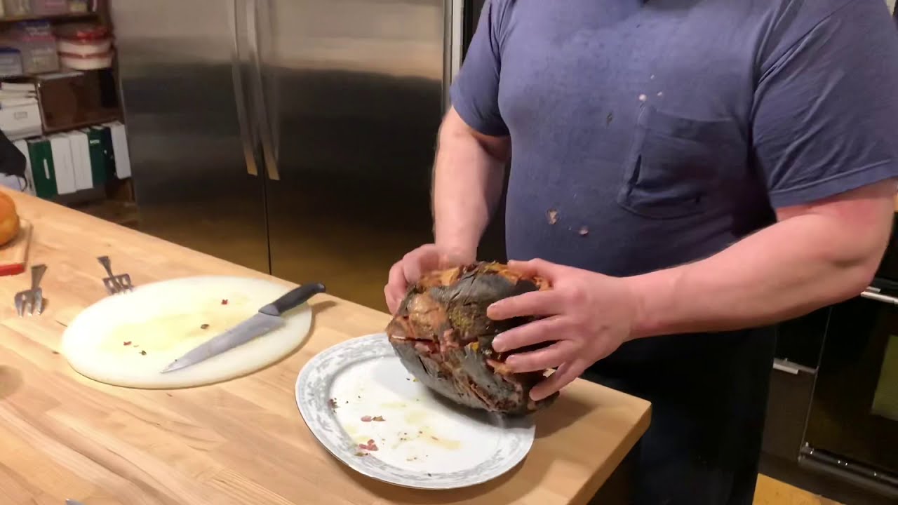 Stringy Ham Cut How to cut ham, or roast so it isn't stringy. - YouTube