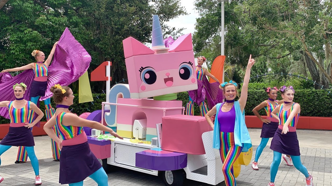 Unikitty’s Cloud Cuckoo Land Crew Show at LEGOLAND Florida Resort