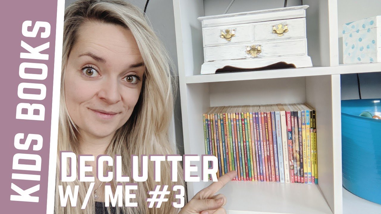 DECLUTTER WITH ME | KID'S BOOKS | BECOMING A SIMPLE + MINIMAL MOM - YouTube