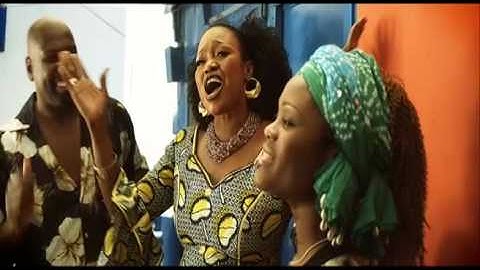 Macaco - One step (Videoclip Oficial)