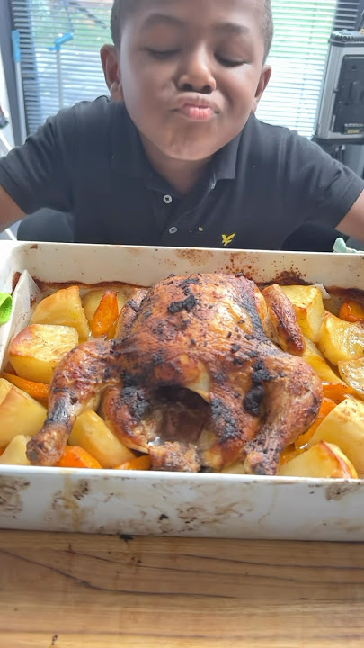 Cooking Sunday Dinner with my son Leo 😢
