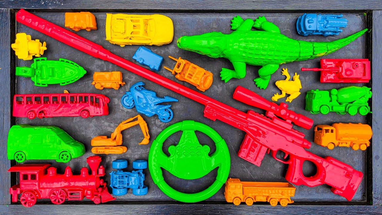 Membersihkan Mainan Mobil Balap, Bus Telolet, Kereta Api, Truk Molen, Tank Baja, Beko Excavator.