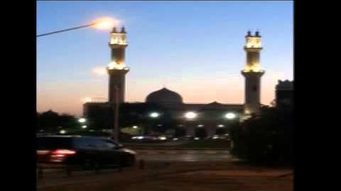 قراءة من سورة الإسراء(٩-٢٢)للقارئ اليمني الشيخ عبدالمجيد النهاري في مسجد البحر-السرة