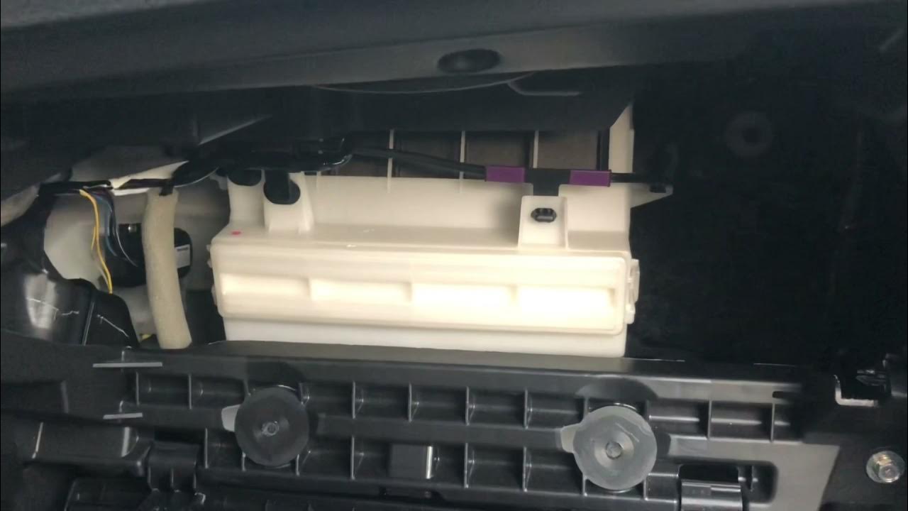 #ТО. Очередная замена салонного фильтра - Mitsubishi Outlander (3G), 2 л, 2020 г