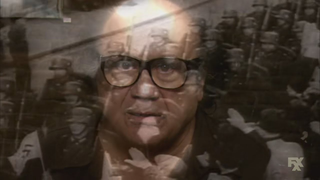 YouTubeでDanny Devito Has a War Flashbackを視聴 YouTubeでDanny Devito Has a War Flashbackを視聴