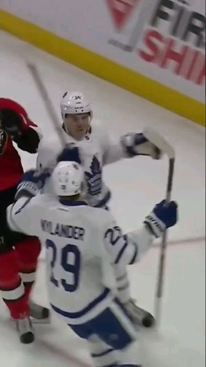 THROWBACK: Auston Matthews Scores 4 Goals in his NHL Debut 🤯