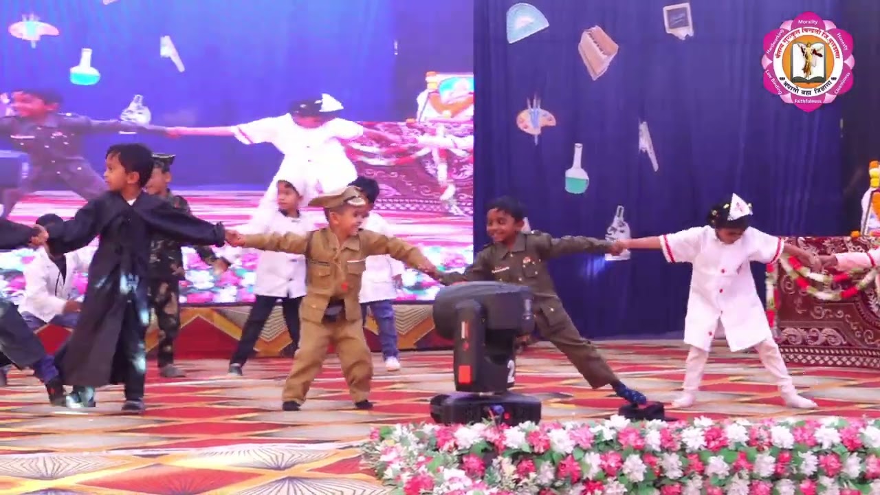 Dance Performance by LKG Students | Hamari Dharohar| Annual function at Chaitanya Gurukul 