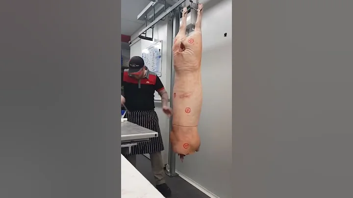 How I normally start to break a pig down. #breaking #pork #butcher #meat #pigs #food #knives - DayDayNews