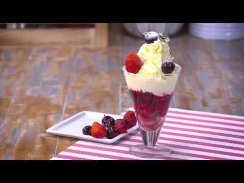 El paraíso existe y se llama: "Copa helada de frutos rojos con crema"