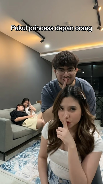 Reaksi mereka ngakak banget
