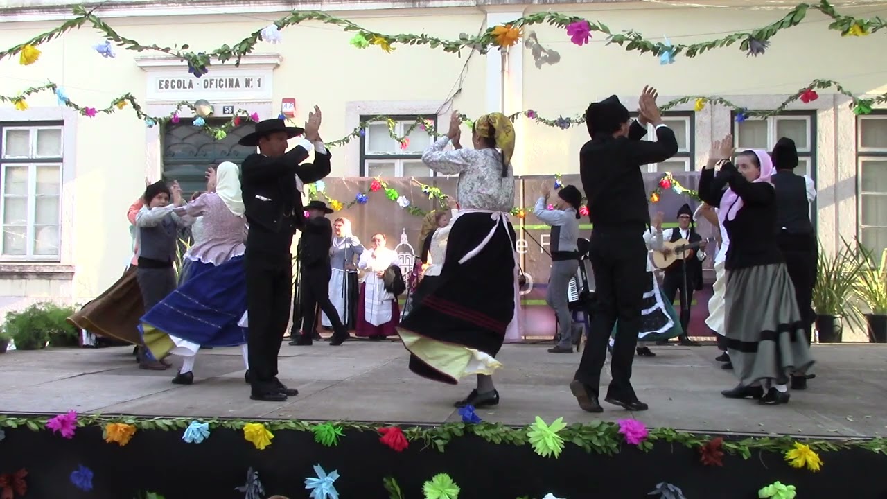 RANCHO FOLCLÓRICO DO BAIRRO DE SANTARÉM  --GRAINHO E FONTAINHAS