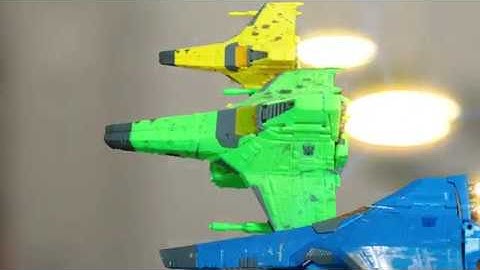 Transformers WFC: Siege Teaser (Stop-Motion)