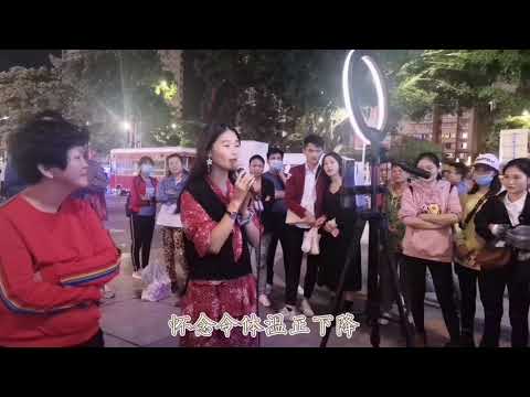一首谭咏麟的粤语经典《情缘巴士站》，正是你，我没逃避