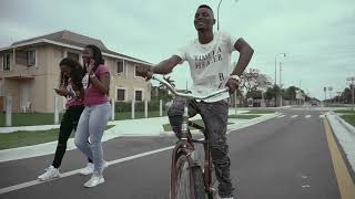 Young B - HOW ANIGGA LIVIN (Official Video).