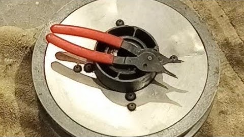 Polaris Secondary Clutch Assembly..The Easy Way!#Polaris#Indy#650#triple#snowmobile#xcr#xcsp#cvt