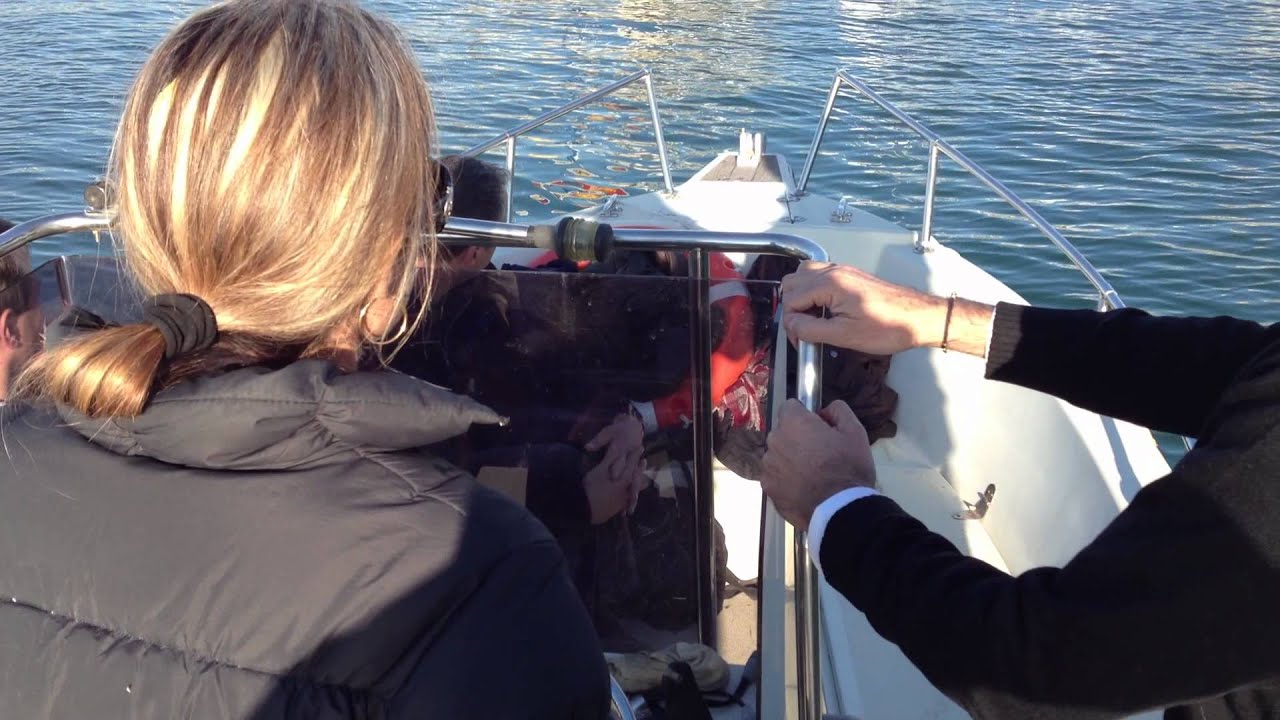 SCUOLA NAUTICA DELTA LUCCA ACCOSTO DI UN'ALLIEVA IN BANCHINA