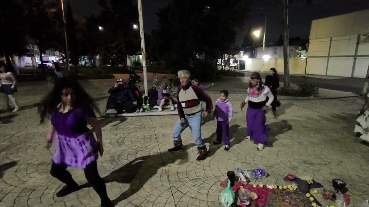 DANZA MEZTLI GUERRERA