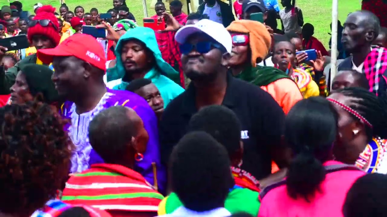 SMART BOY PARENCHA PAVOMING AT SHULUMAI CONSEVARCY #LOVE #DUETSONGS #duet #makemefamous