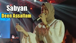 NISSA SABYAN II DEEN ASSALLAM LIVE PERFOME AT LAPANGAN BEDAHAN ( SAWANGAN ) DEPOK