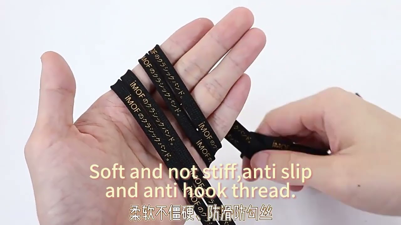 Golden Glitter Printed Shoelaces: Transform Your Sneakers into Glamorous Statement Pieces!