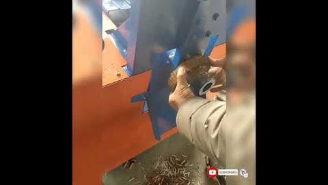 The process of stator disassembly of automobile generator.