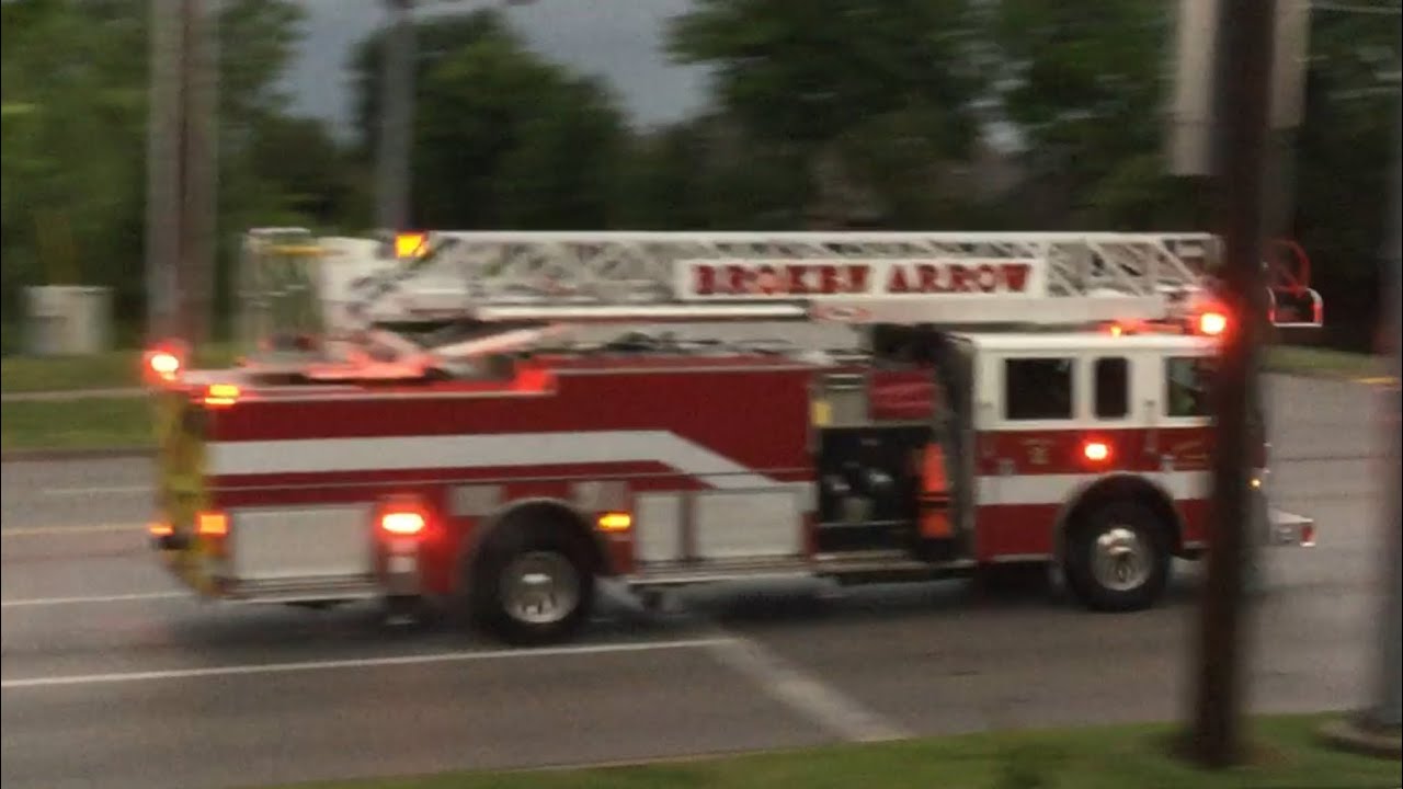 *RARE* Broken Arrow Fire Department Ladder 2 Responding To A Structure ...