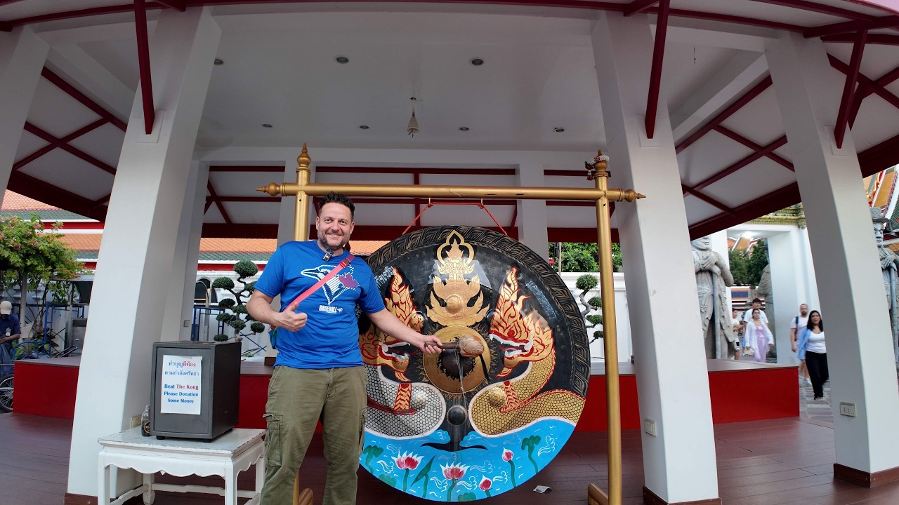 Grand Palace fail, we go search for the Big Reclining Buddha in Bangkok